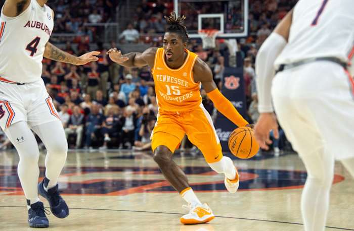 Tennessee Volunteers guard Jahmai Mashack dribbles the basketball.